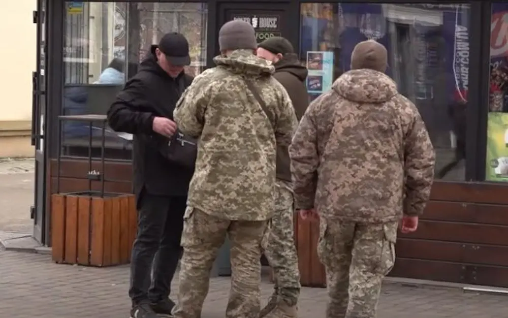 A blind man in Odesa was detained by the military recruitment center for almost five days.